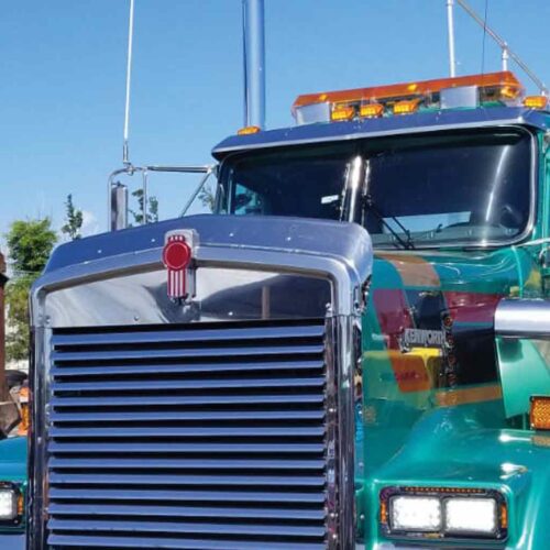 KW. W900B Bug Deflector Hood Shield – Wide Hood