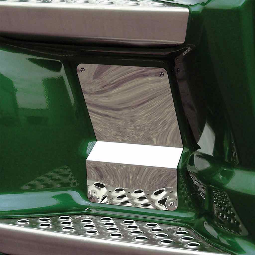 KW. T680/T660/T700 Back Step Trims (2007-2016) – Lower Panels